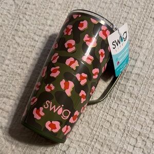 Swig Life Camo Floral Tumbler (22 oz)